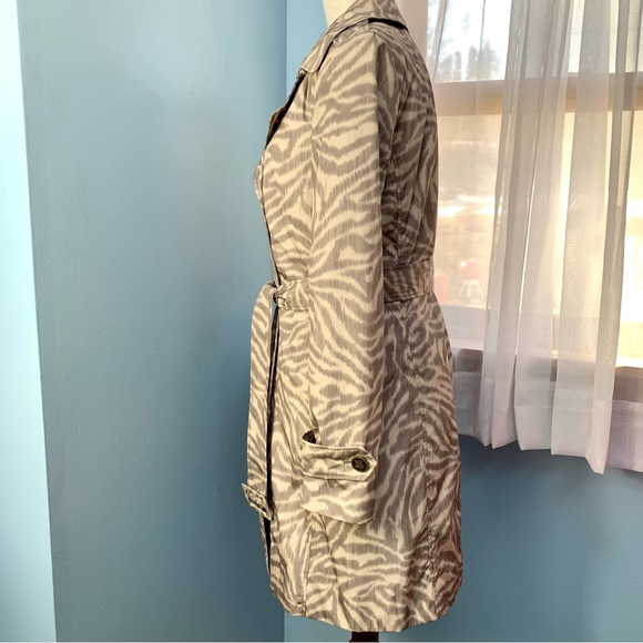 Calvin Klein Animal Print Trench Coat - Picture 3 of 8